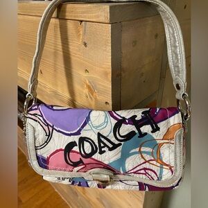 🔥Coach Poppy Rare Find Purse that is Gorgeous and Well Taken Care Of